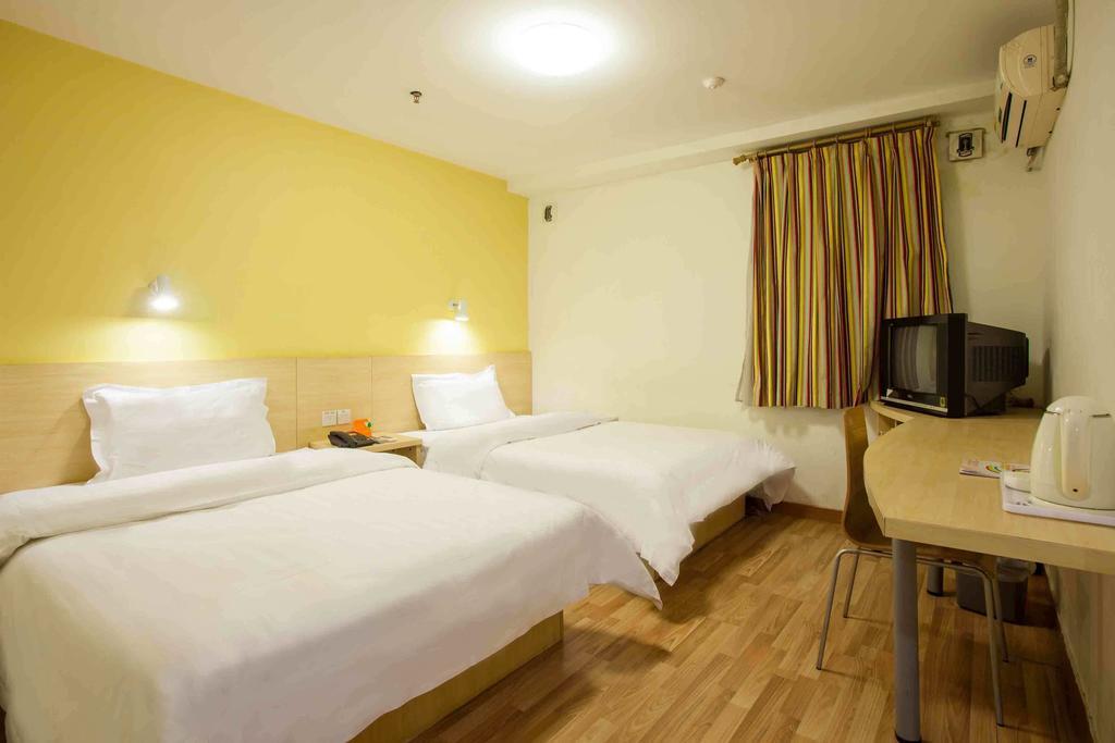 7Days Inn Jingmen Huyaguan Værelse billede